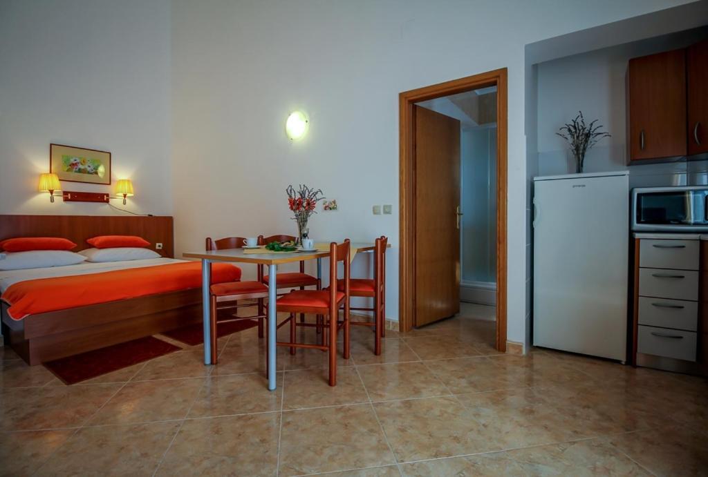 Family Friendly Apartments With A Swimming Pool Nevidjane, Pasman - 18054 Nevidane Luaran gambar