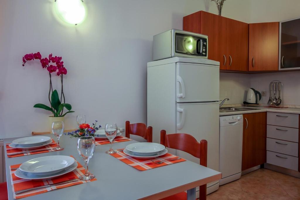Family Friendly Apartments With A Swimming Pool Nevidjane, Pasman - 18054 Nevidane Luaran gambar